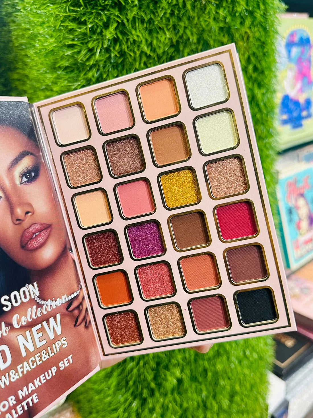 5-in-1 Makeup Book Palette  IGOODGO